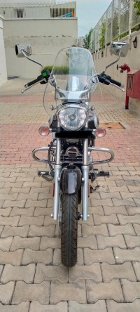 Auburn Black Bajaj Avenger Cruise 220