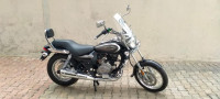 Auburn Black Bajaj Avenger Cruise 220