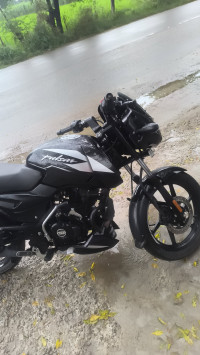 Bajaj Pulsar 125 Split Seat