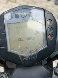 Black KTM Duke 250 2022