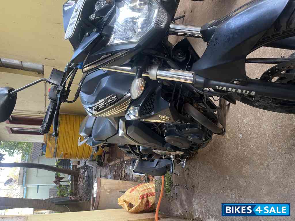 Yamaha FZ-S