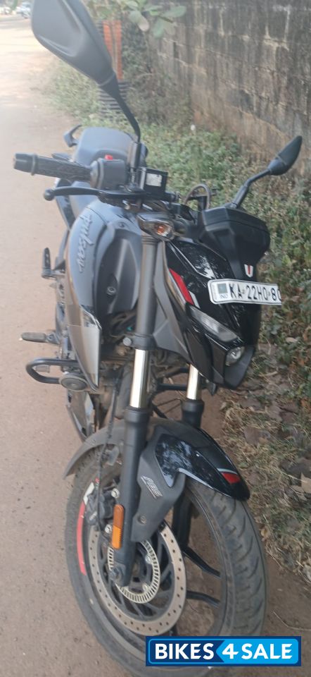 Bajaj Pulsar N160