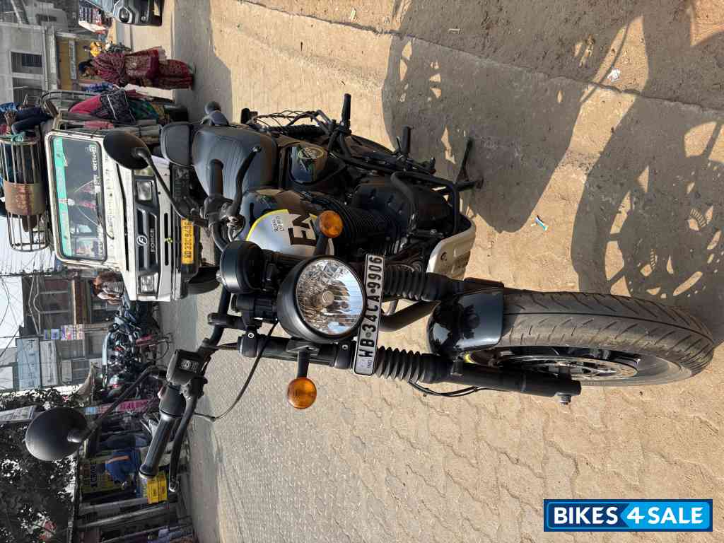 Royal Enfield Hunter 350 Metro