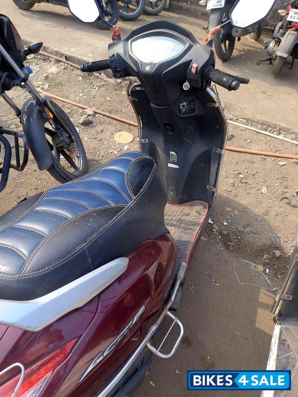 Maroon Honda Activa 6G Dlx