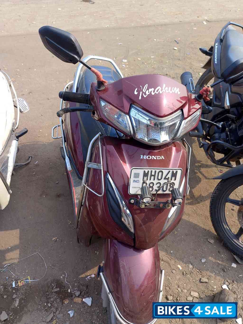 Maroon Honda Activa 6G Dlx