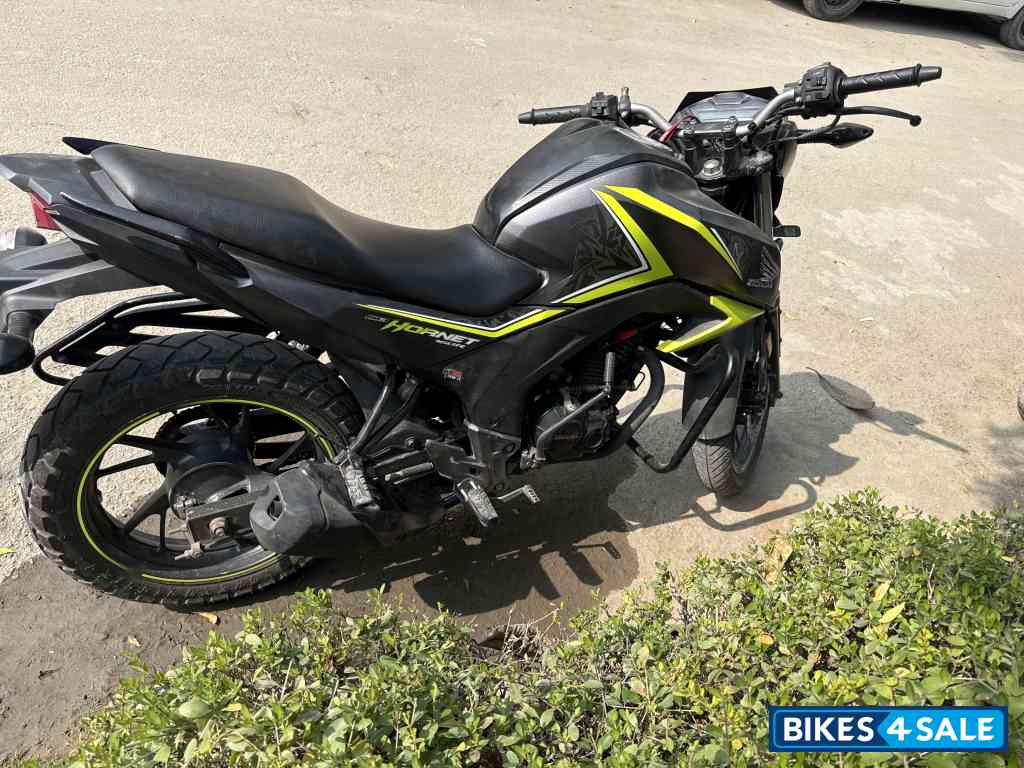 Honda CB Hornet 160R