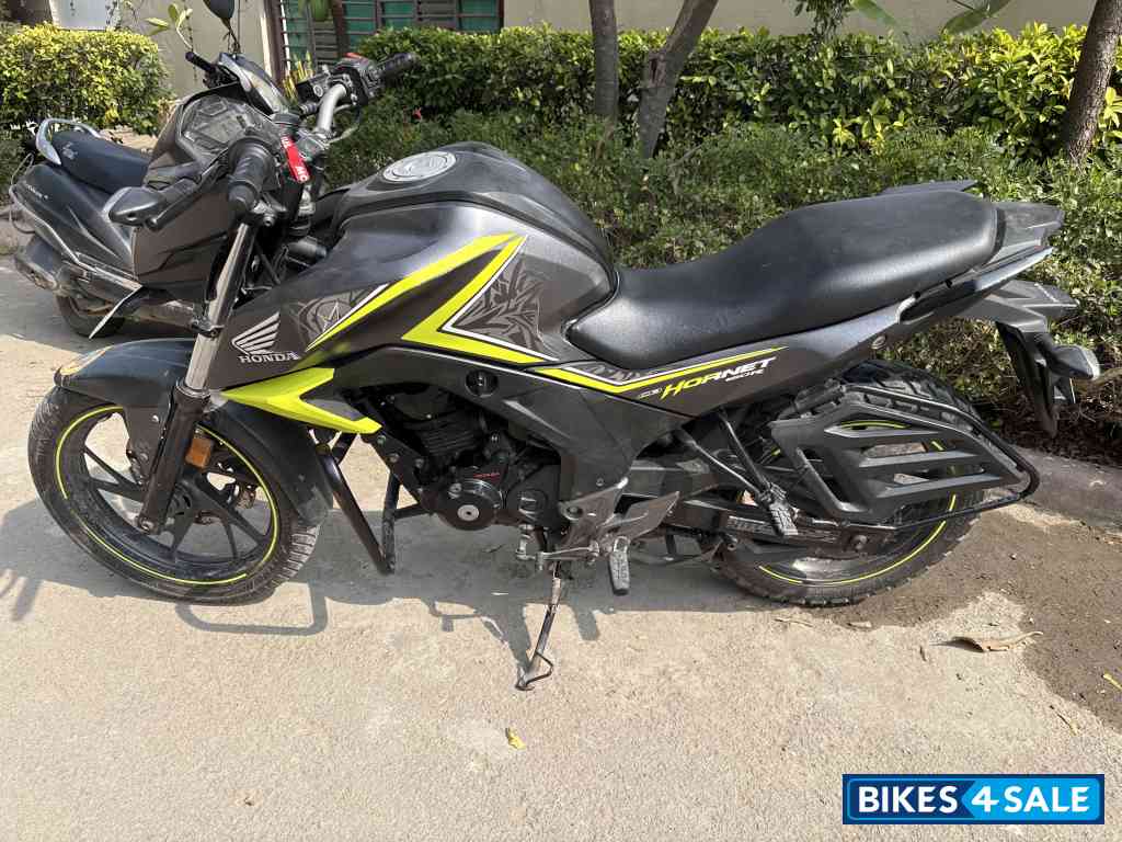 Honda CB Hornet 160R