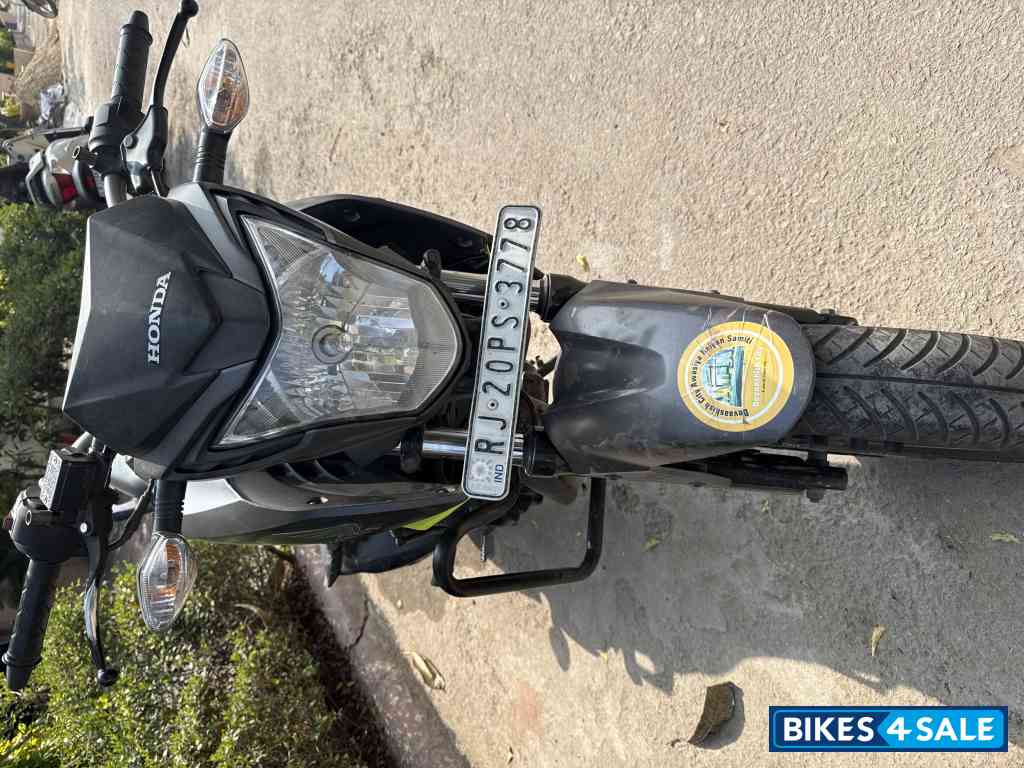 Honda CB Hornet 160R