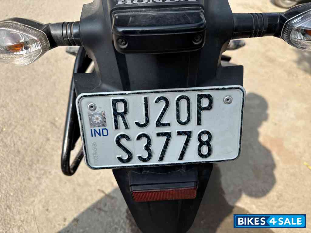 Honda CB Hornet 160R