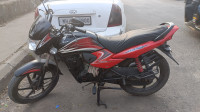 Black And White Honda Dream Yuga