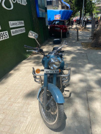 Squadron Blue Royal Enfield Classic 500