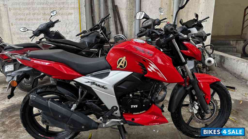 Red TVS Apache RTR 160 4V Red TVS Apache RTR 160 4V
