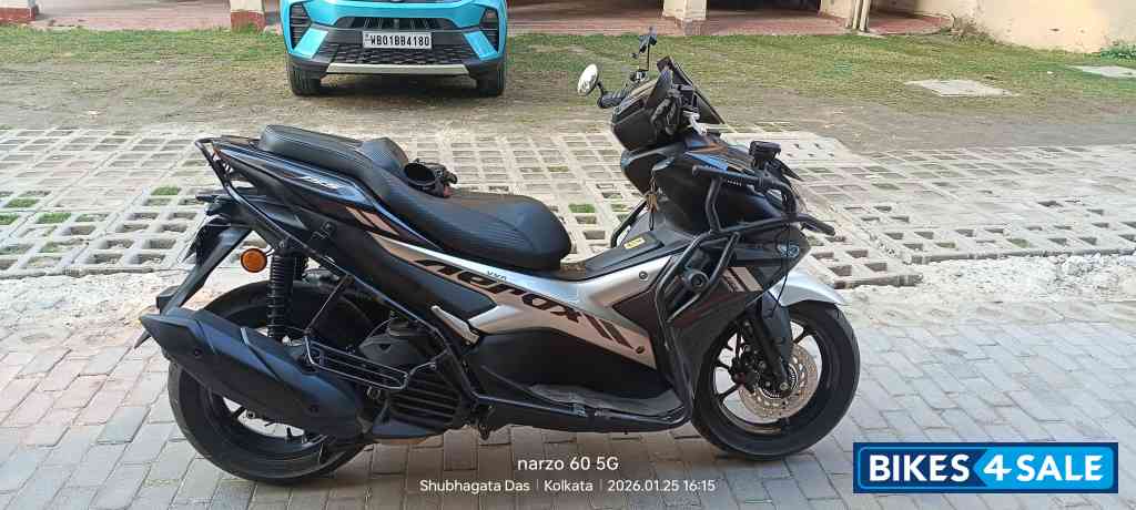 Black And Grey Yamaha Aerox 155