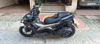 Black And Grey Yamaha Aerox 155