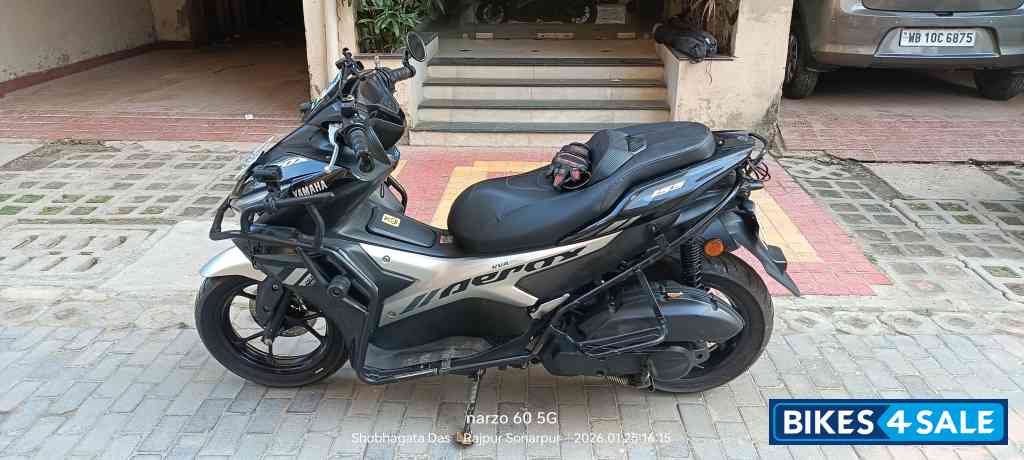 Black And Grey Yamaha Aerox 155