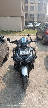 Black And Grey Yamaha Aerox 155