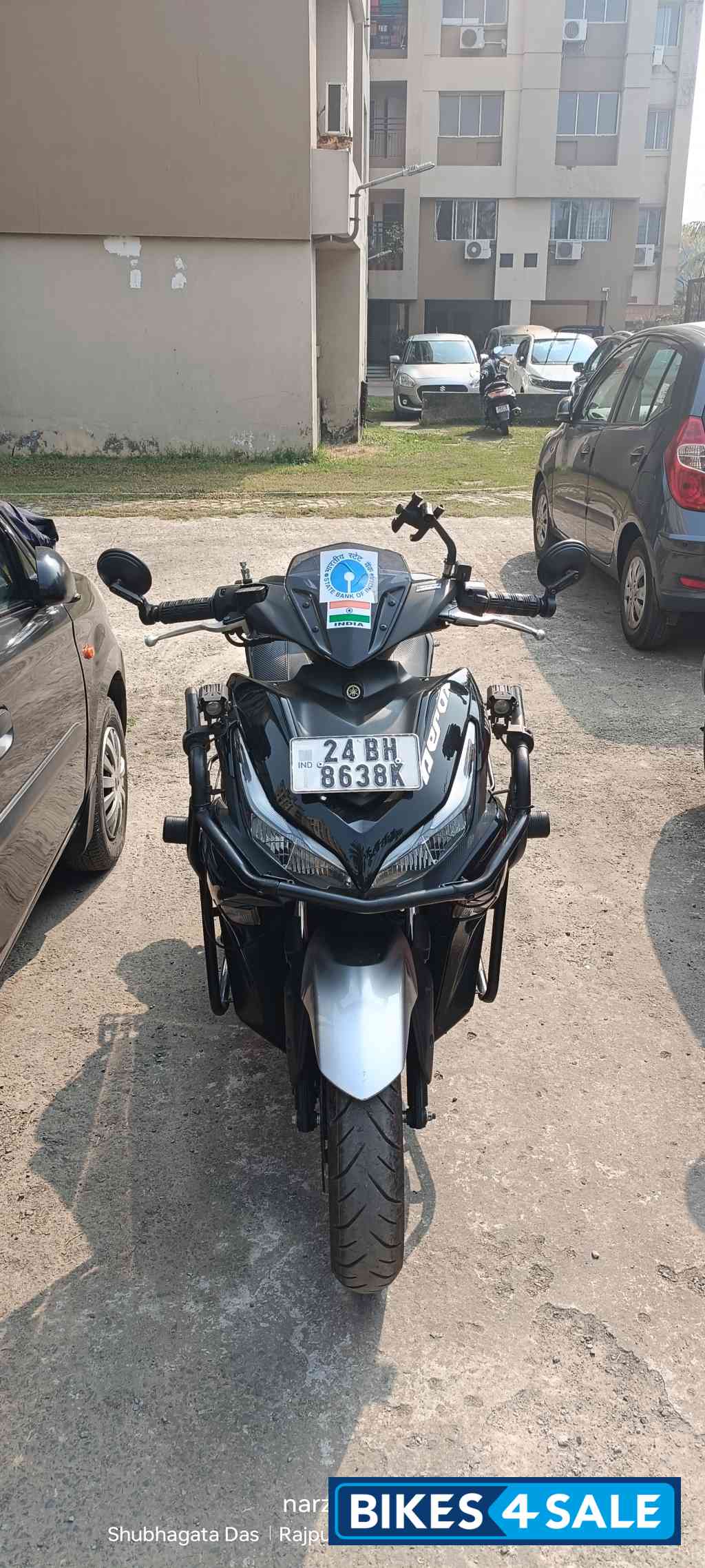 Black And Grey Yamaha Aerox 155
