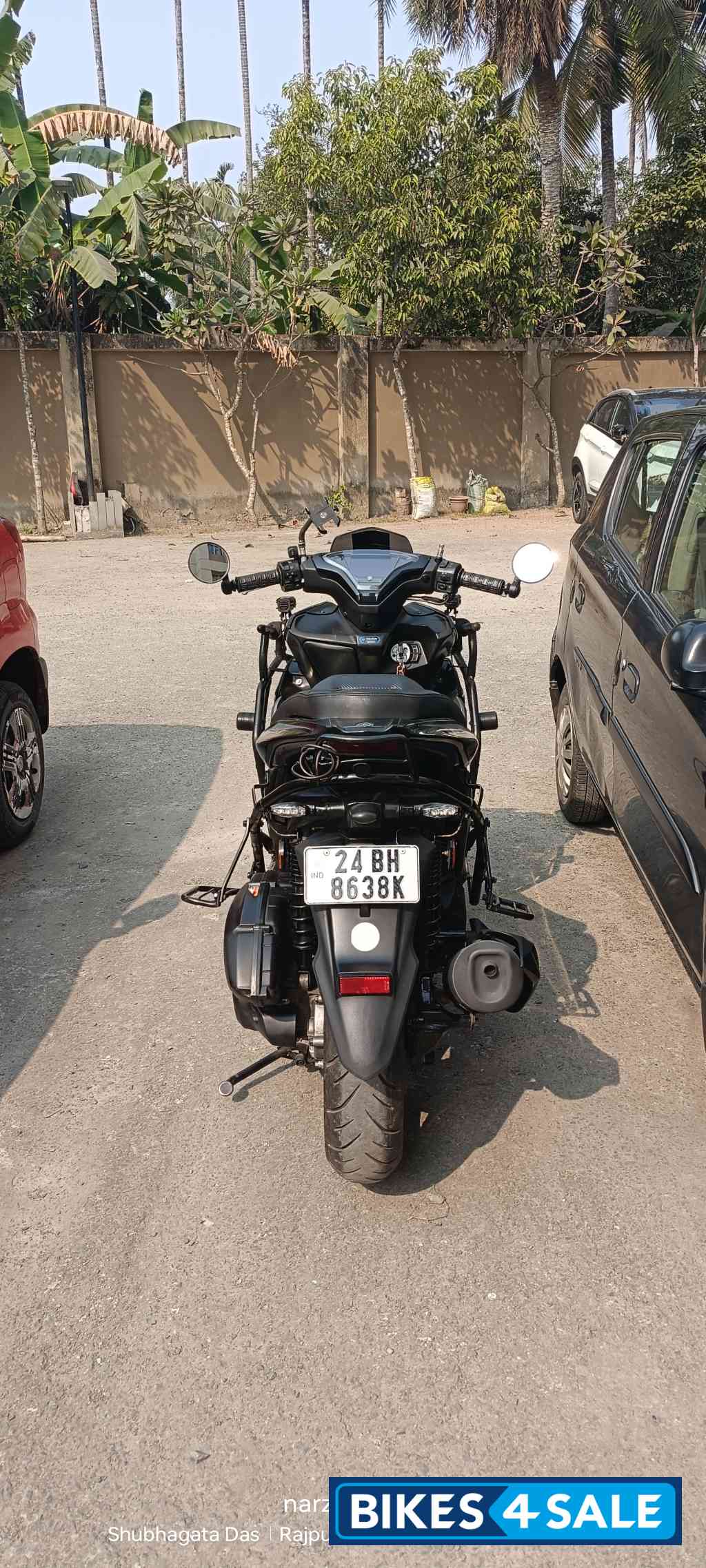 Black And Grey Yamaha Aerox 155