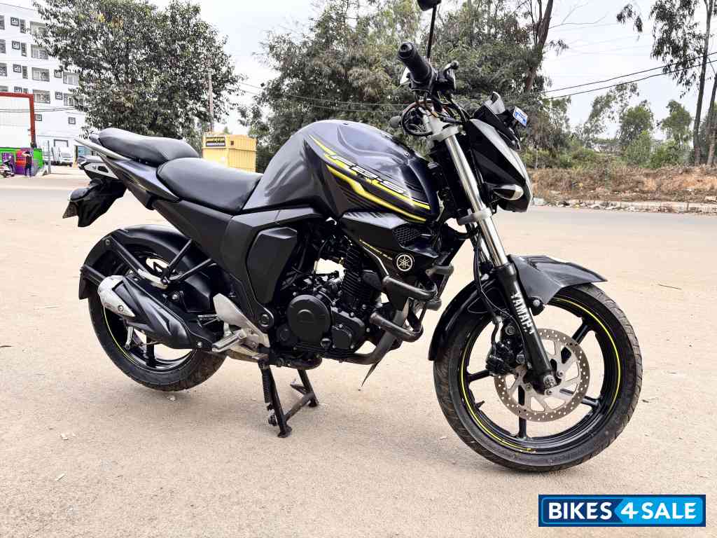 Yamaha FZ-S FI V2