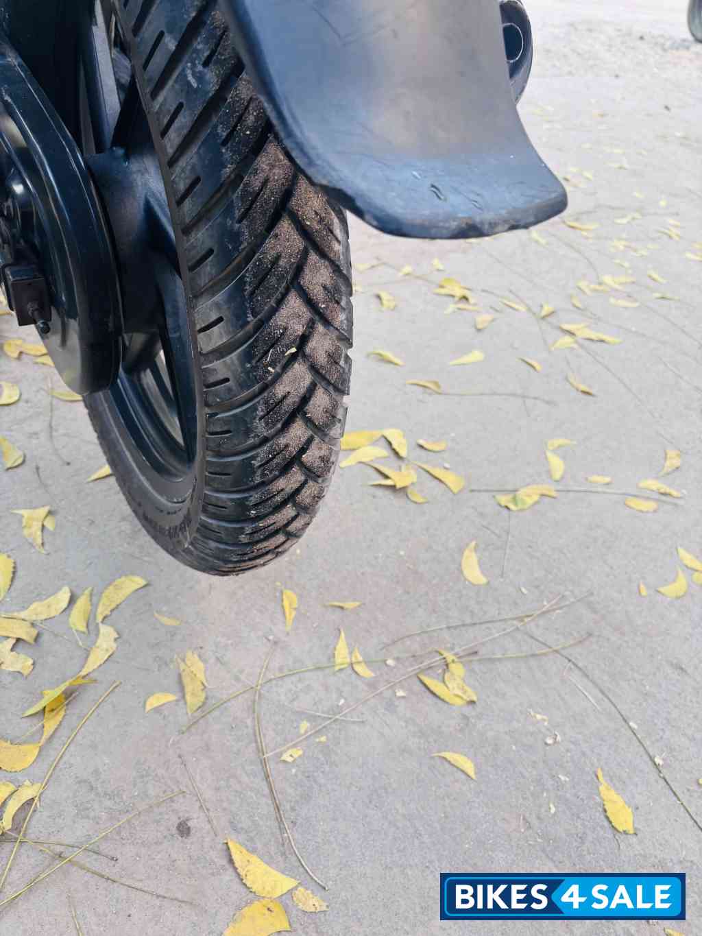 Black Bajaj Pulsar 150