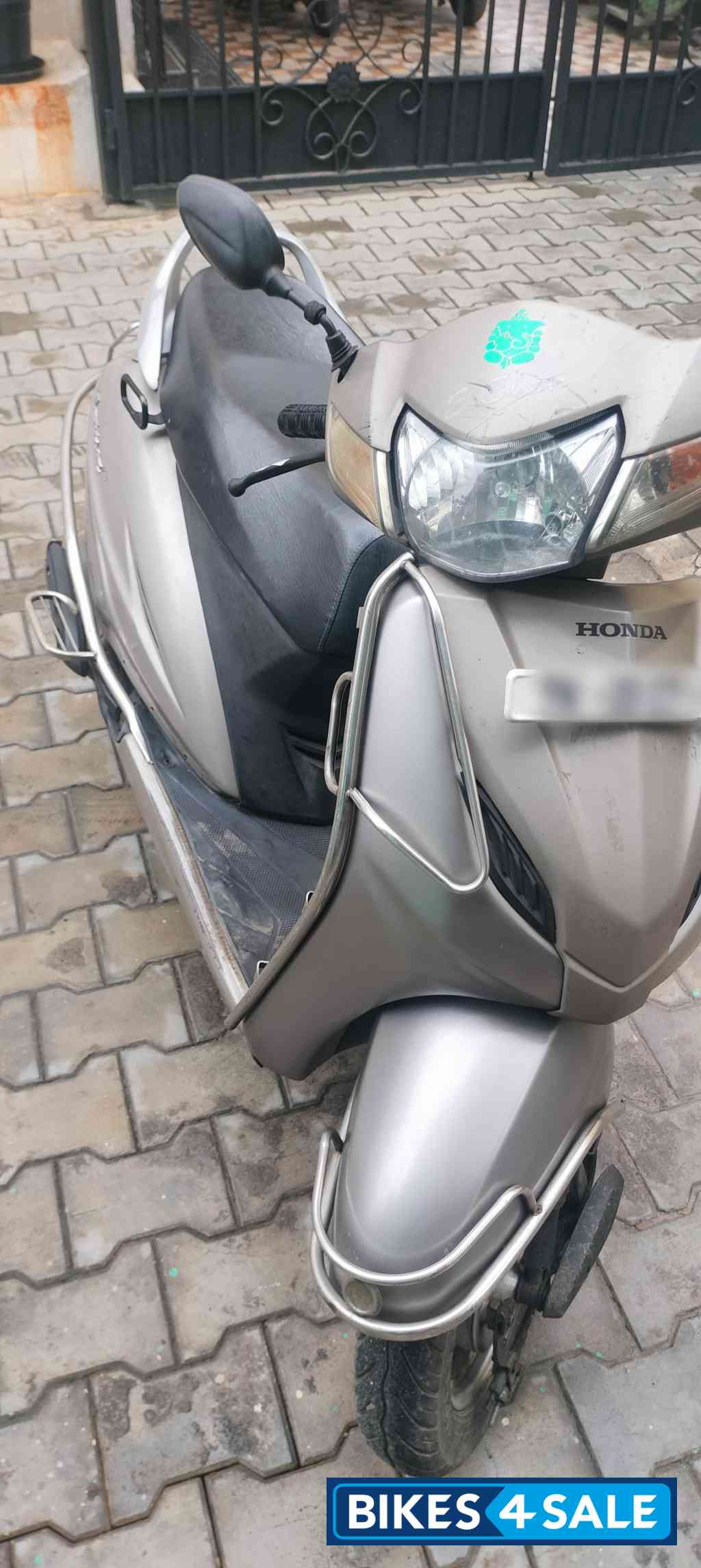 Silver Honda Activa 4G