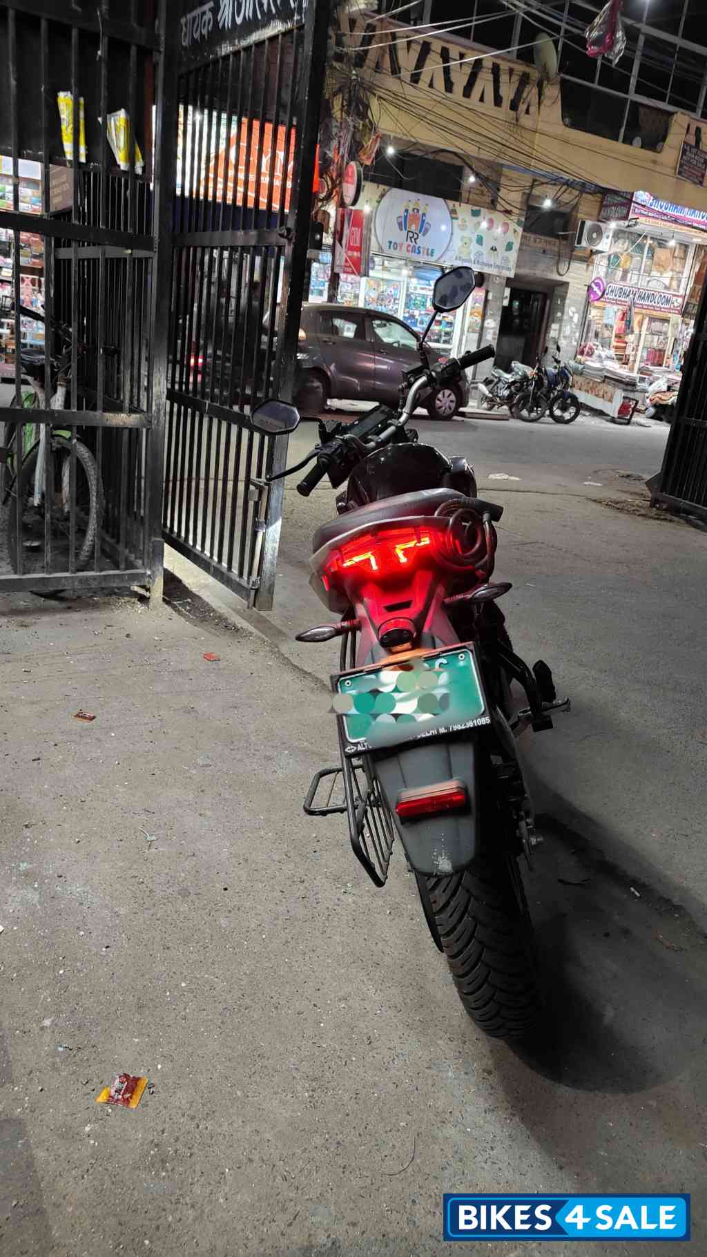 Black Revolt RV 400 Black Revolt RV 400