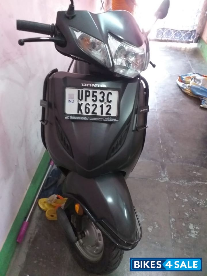 Gray Honda Activa 4G