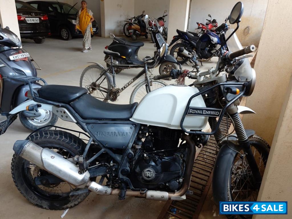 White Royal Enfield Himalayan