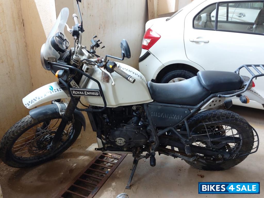 White Royal Enfield Himalayan