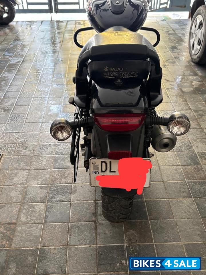 Bajaj Avenger Street 160 BS6