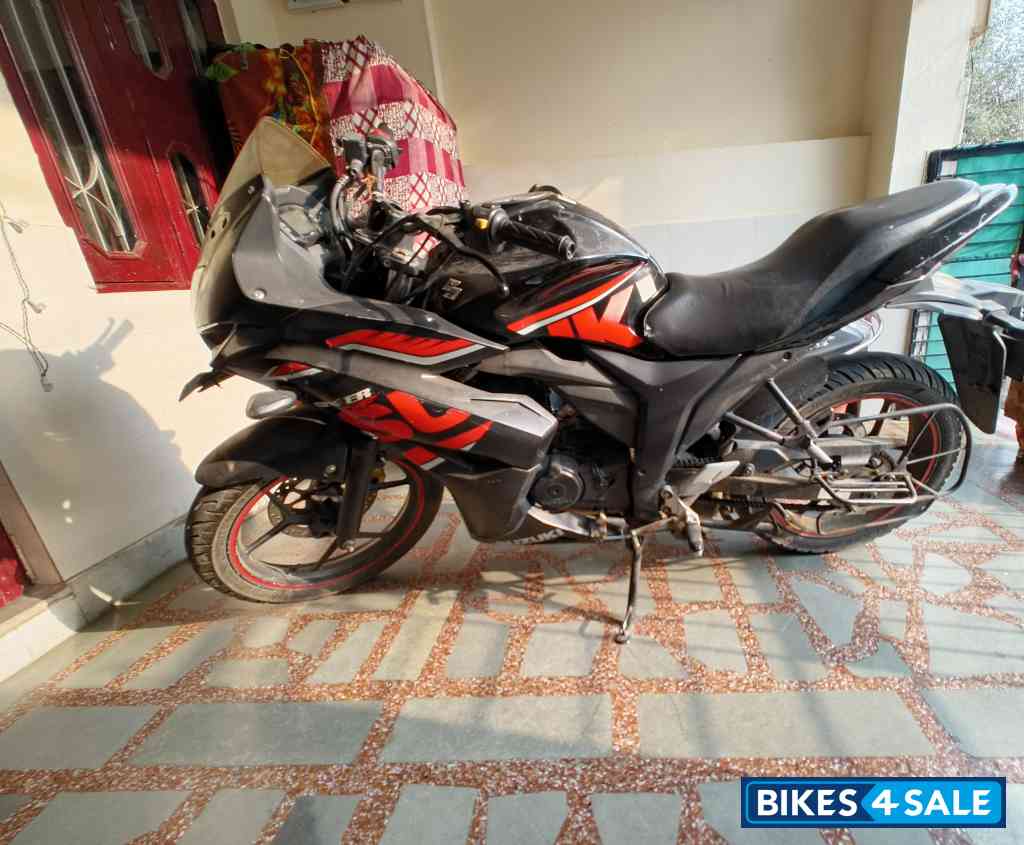 Suzuki Gixxer SF Fi