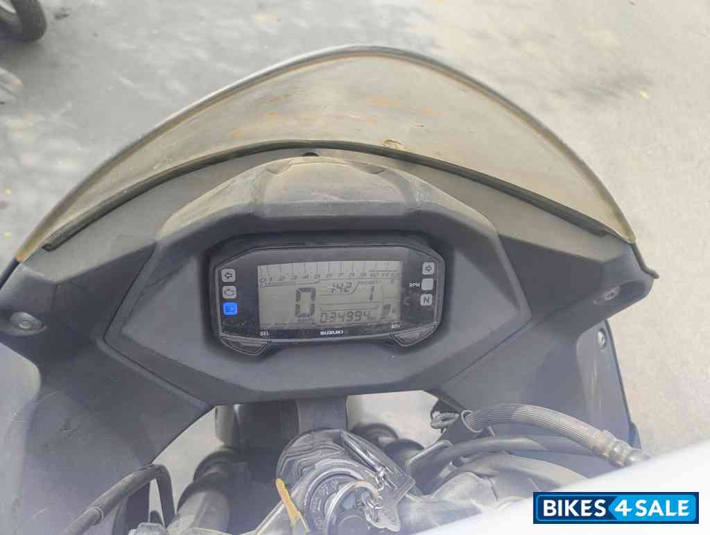 Suzuki Gixxer SF Fi Suzuki Gixxer SF Fi