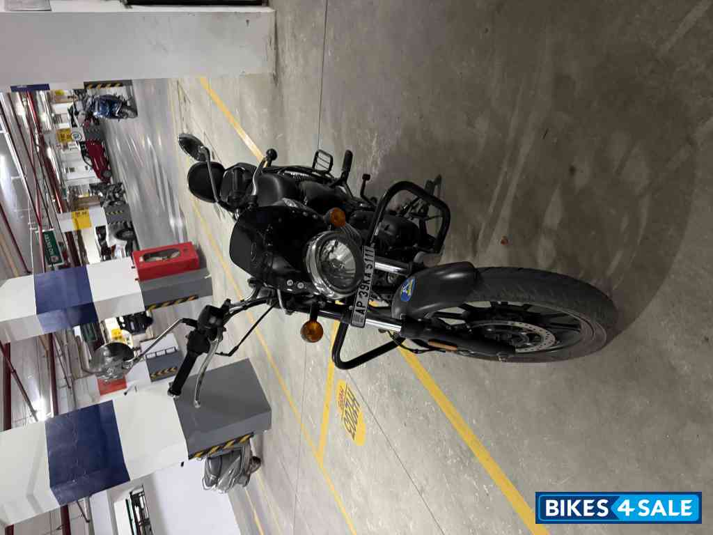 Royal Enfield Meteor 350 Stellar