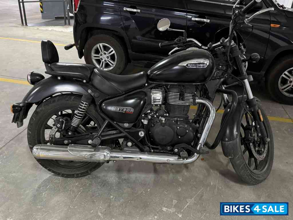 Royal Enfield Meteor 350 Stellar