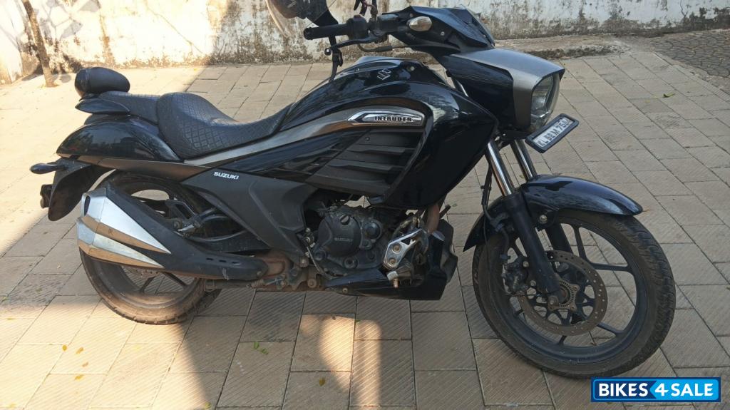 Suzuki Intruder 150