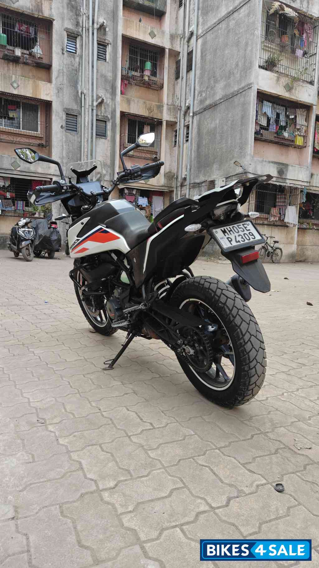 Ceramic White KTM 390 Adventure