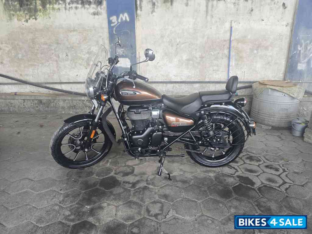 Royal Enfield Meteor 350 Supernova