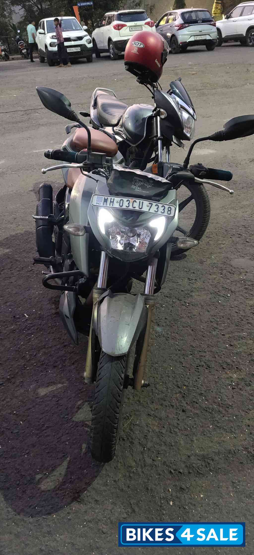 TVS Apache RTR 200 4V