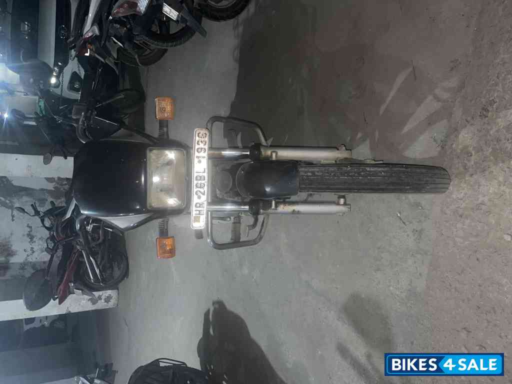 Black And Silver Hero Splendor Plus