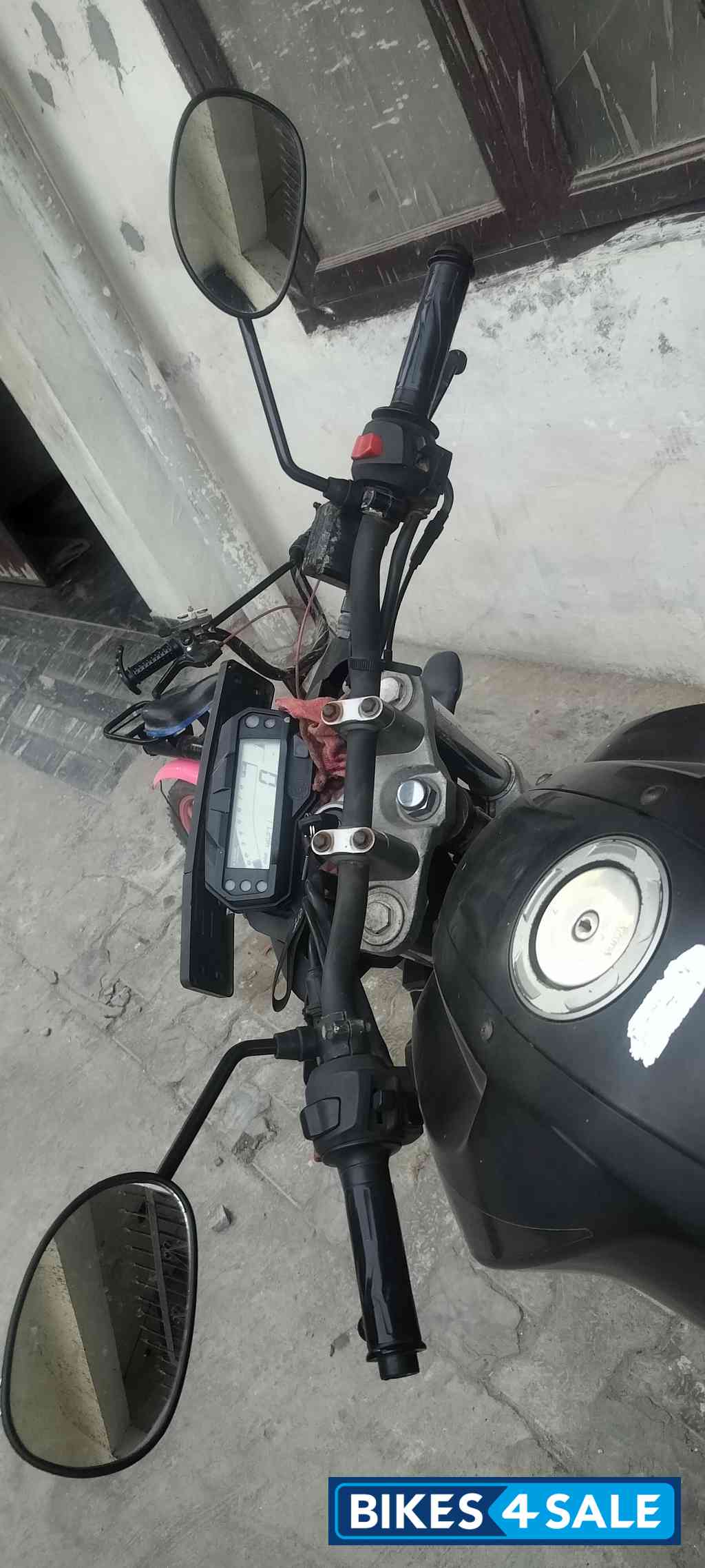 Black Yamaha FZ FI V2 Black Yamaha FZ FI V2