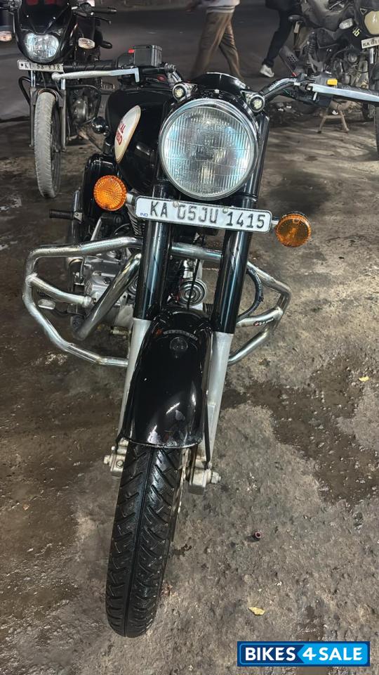 Black Royal Enfield Classic 350