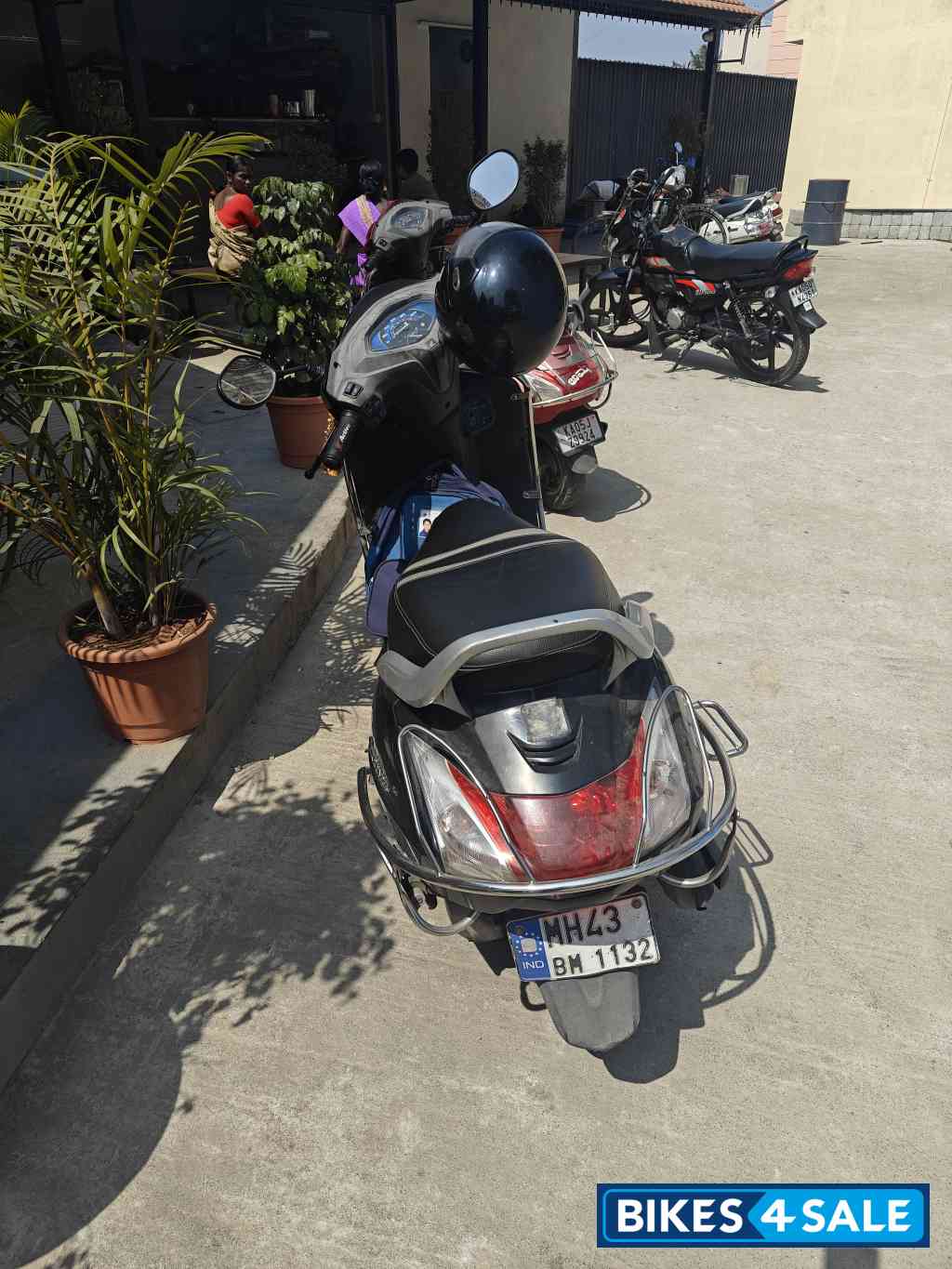 Black Honda Activa 5G