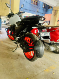 Ice White Yamaha FZ-S FI Ver 4.0 DLX