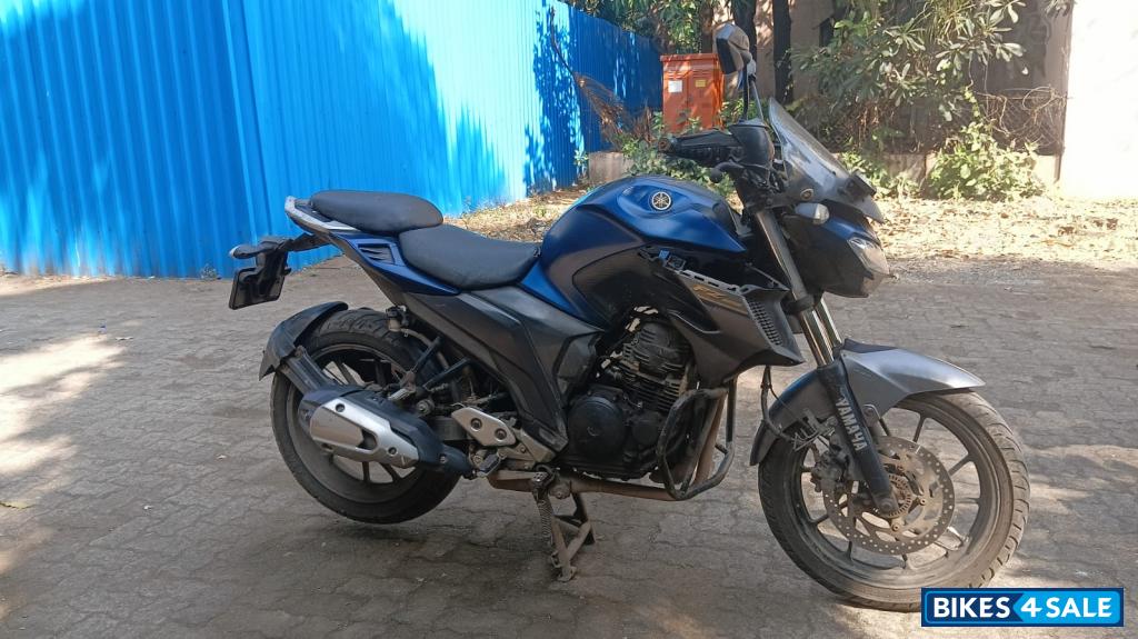 Yamaha FZ25