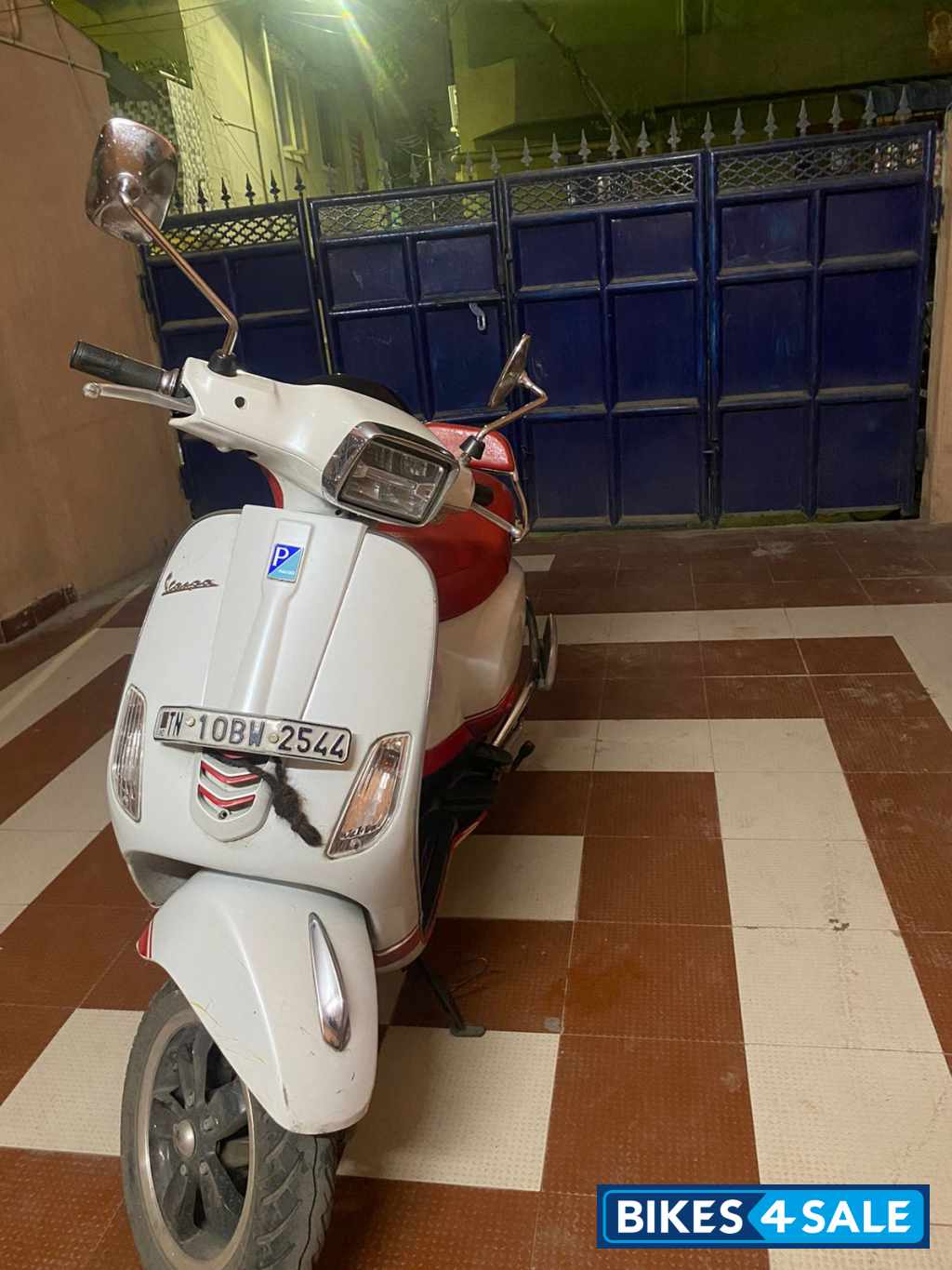 Vespa SXL 125