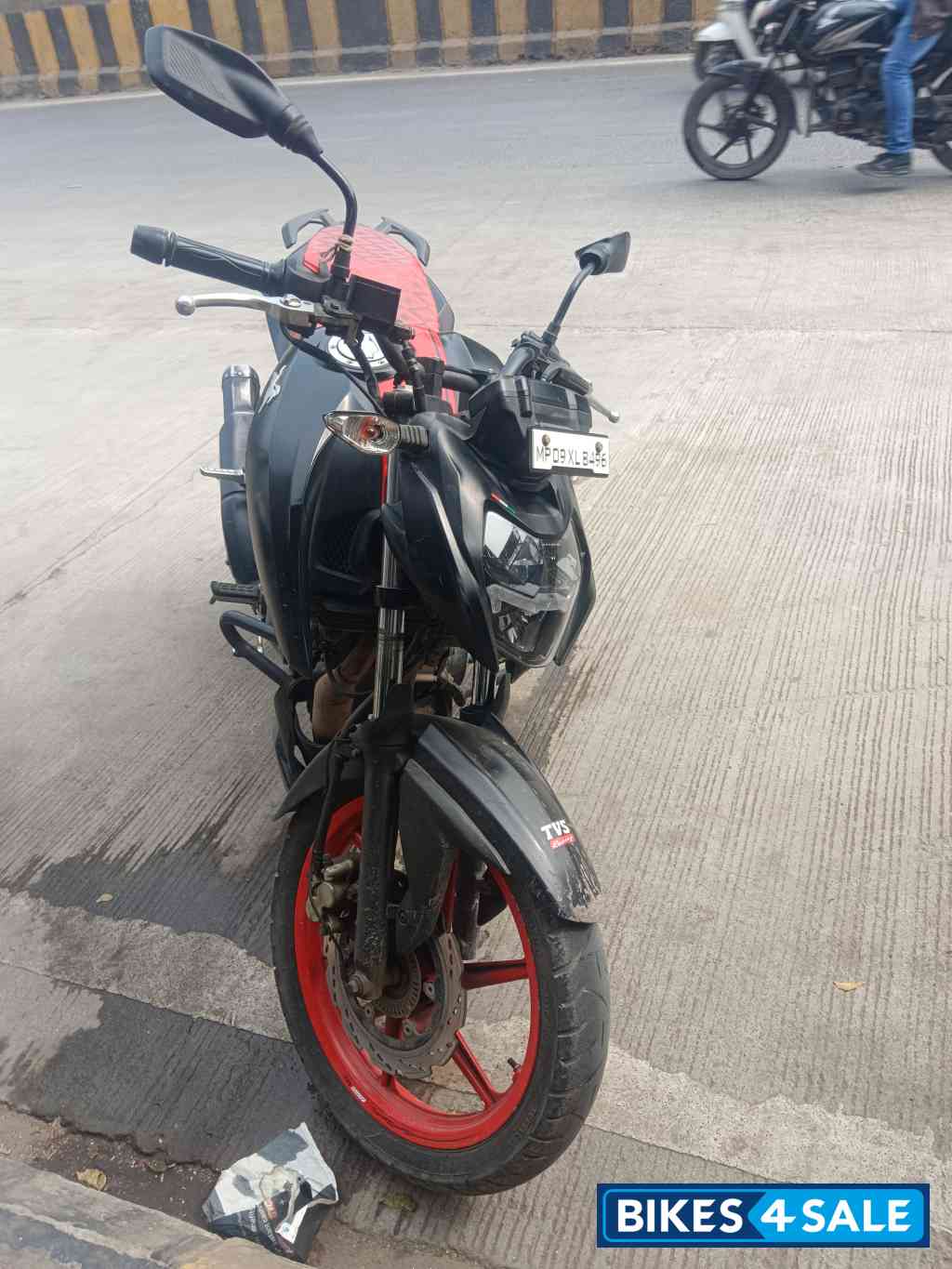 TVS Apache RTR 160 4V