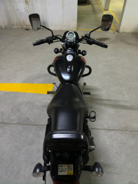 Bajaj Avenger Street 220