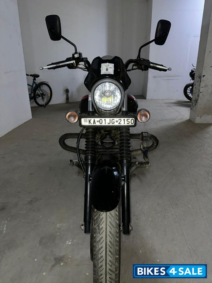 Bajaj Avenger Street 220