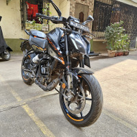 Ebony Black KTM Duke 250 2025