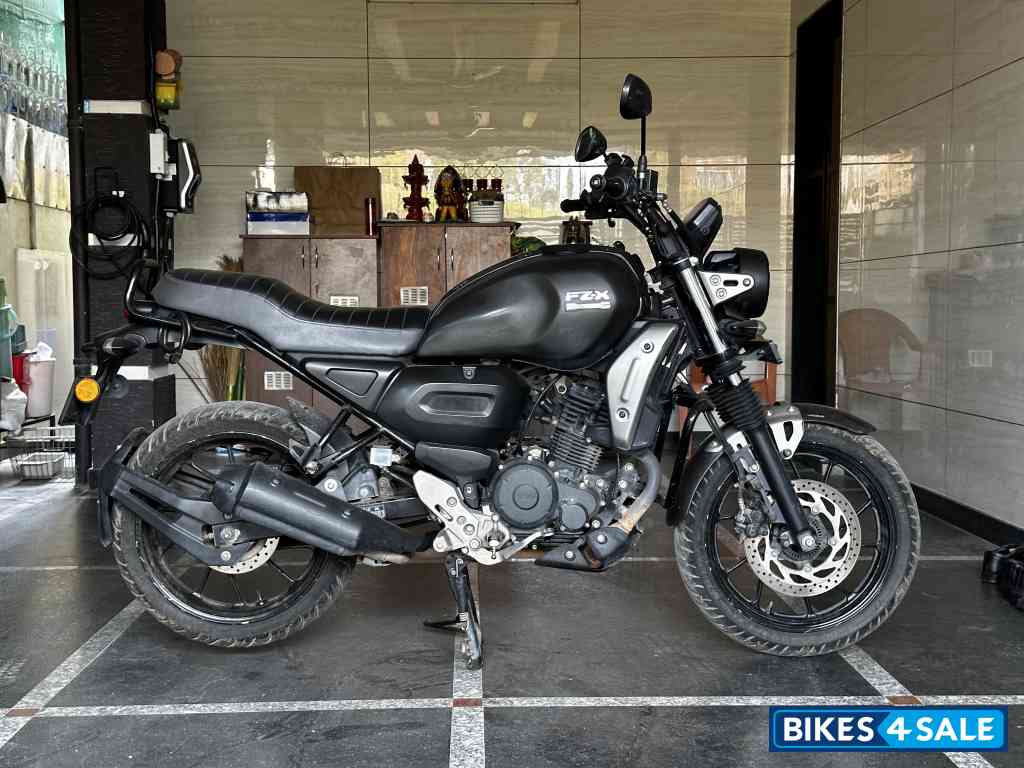 Black Yamaha FZ-X